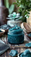 Load image into Gallery viewer, MEN'S BATH & BODY GIFT BASKET